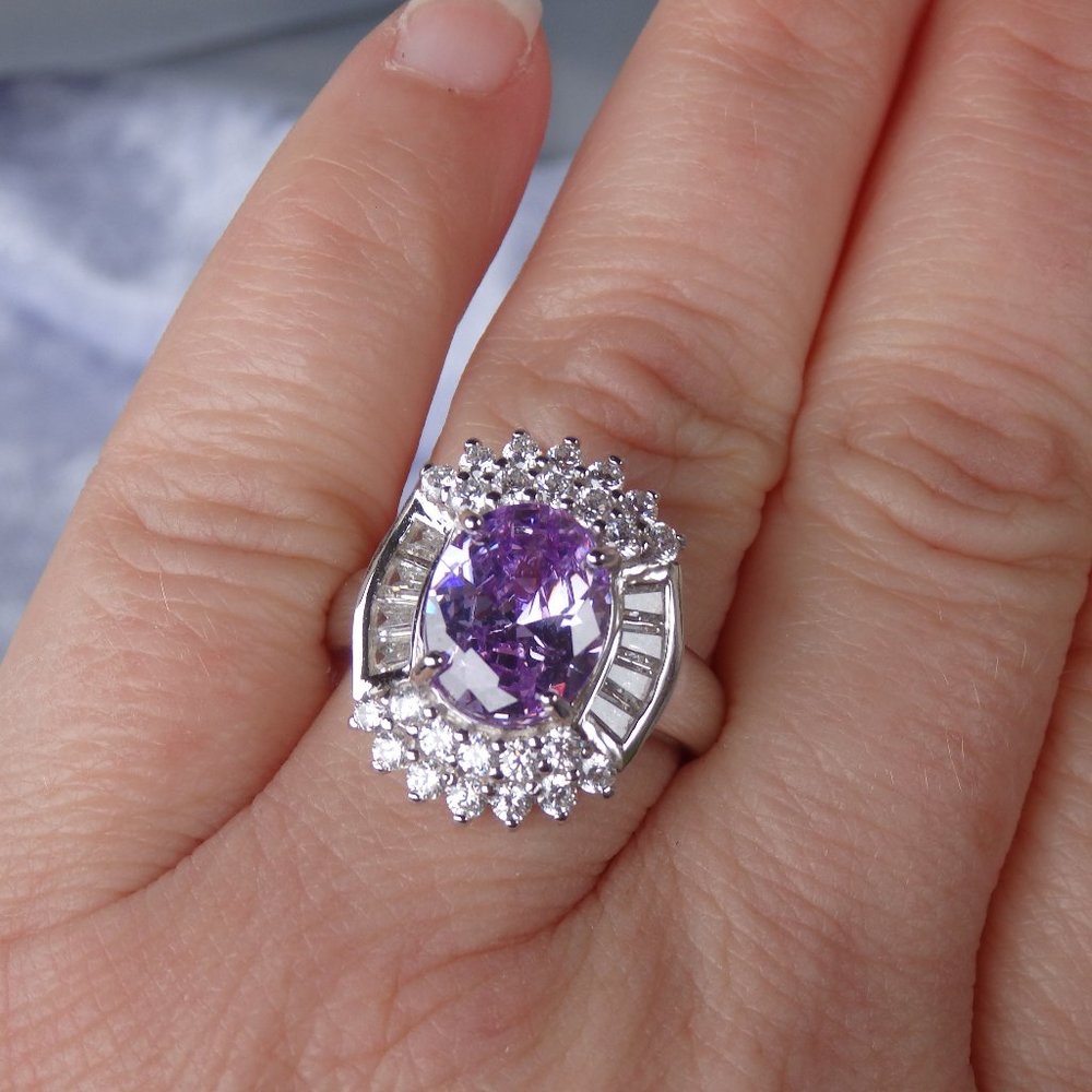 Oval Spring Princess Lavender Ring  size 8